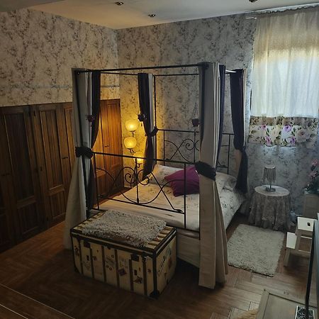 Отель Lantica Roccia Мансанарес-эль-Реаль Экстерьер фото